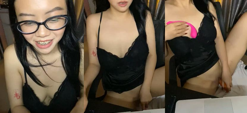 Em gái kính cận tự chơi một mình với củ cà rốt nghịch ngợm